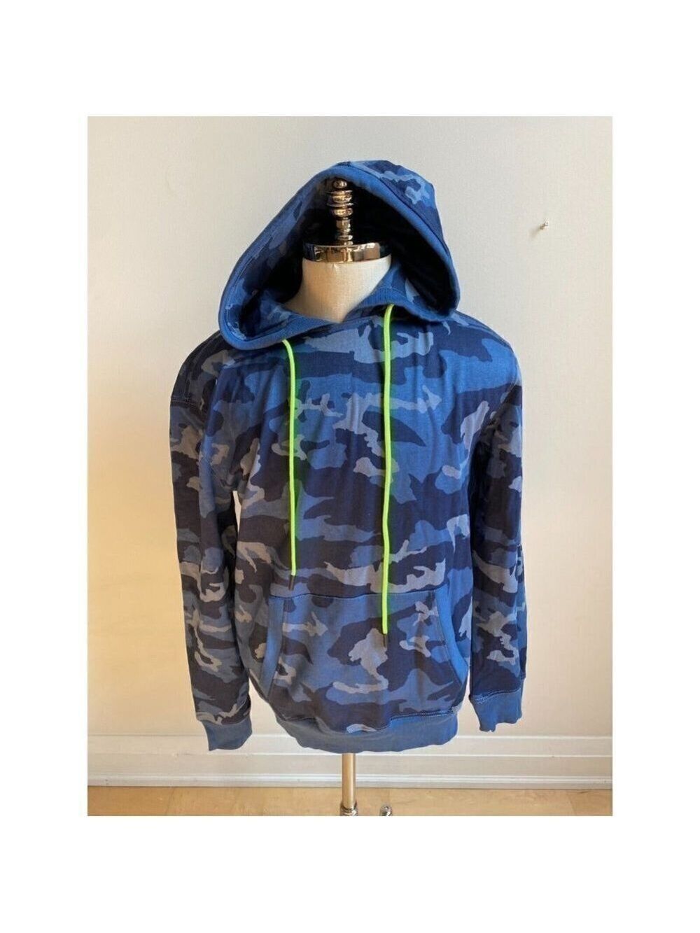 SOVEREIGN Code BNWOT Mens Hooded Sweatshirt Medium "Oracle" Blue Camo
